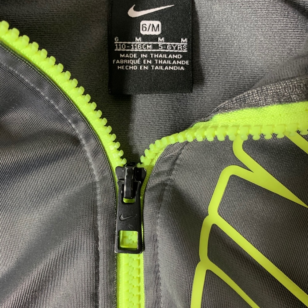 Nike Boys 6/M Full Zip - Picture 5 of 5